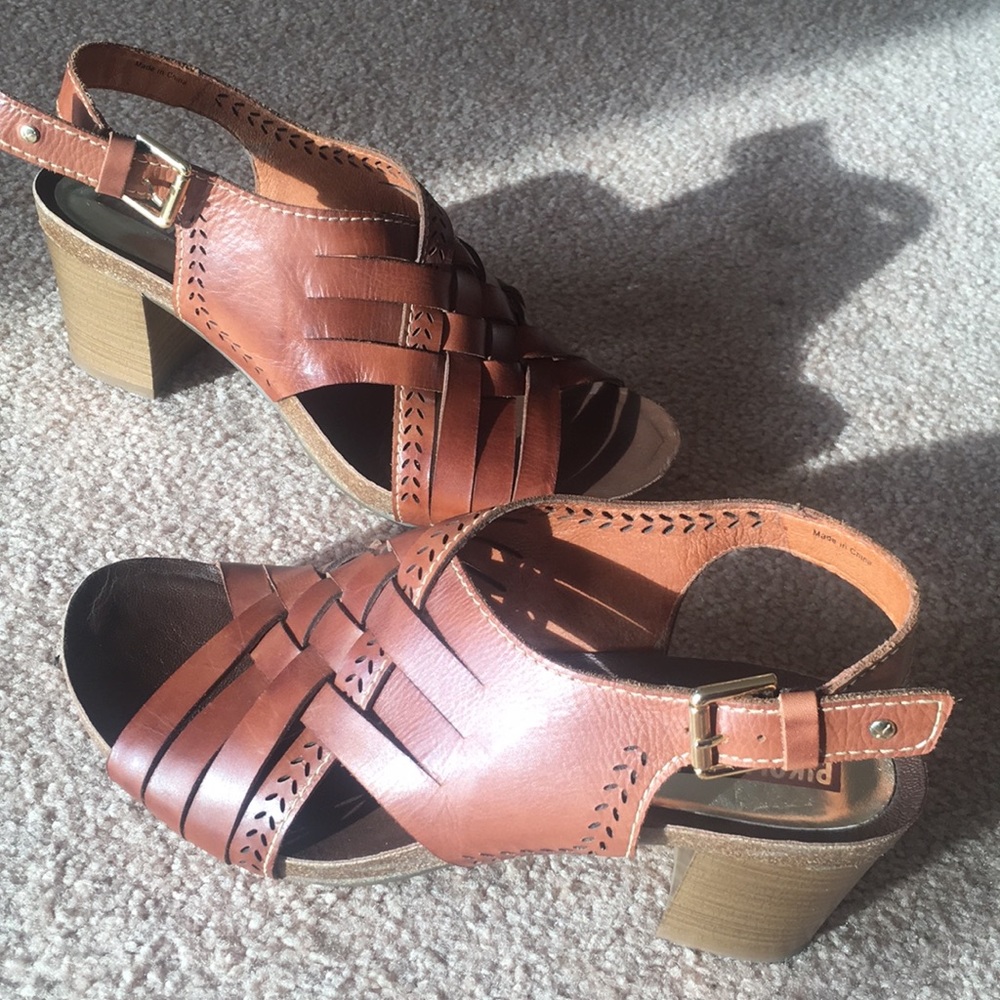 Pikolinos sandals